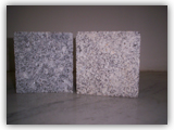 campioni cubici ricavati da granito